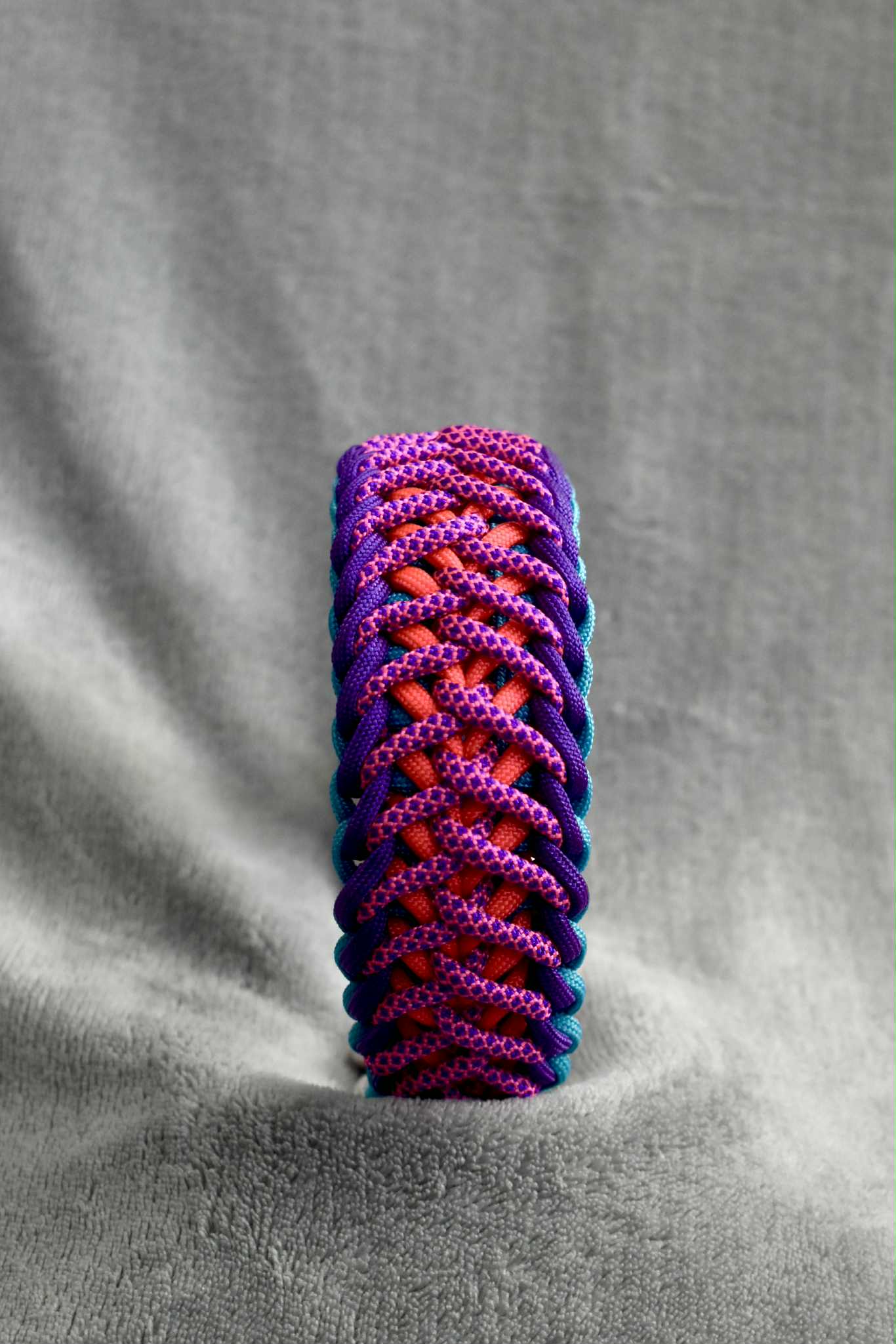 Collier tressé en paracorde avec sangle ajustable en Biothane – Résistant,  personnalisable et stylé (M-L)