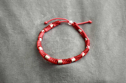 Collier en paracorde avec perles EM – Protection naturelle et élégance artisanale