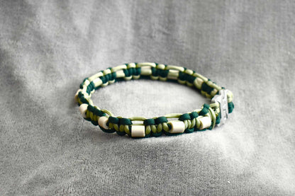 Collier en paracorde avec perles EM – Protection naturelle et élégance artisanale