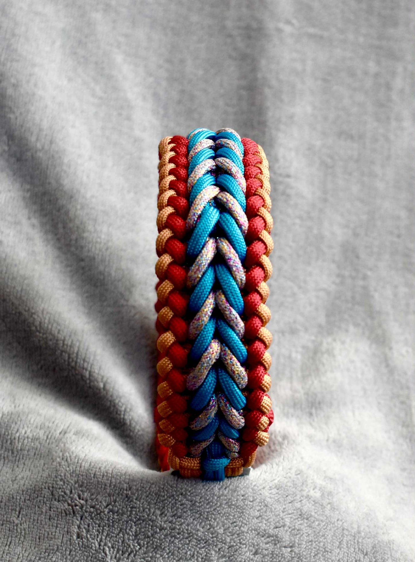 Collier tressé en paracorde avec sangle ajustable en Biothane – Résistant,  personnalisable et stylé (M-L)